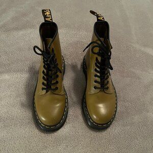 Dr. Martens 1460 Bex Smooth Leather Lace Up Boots